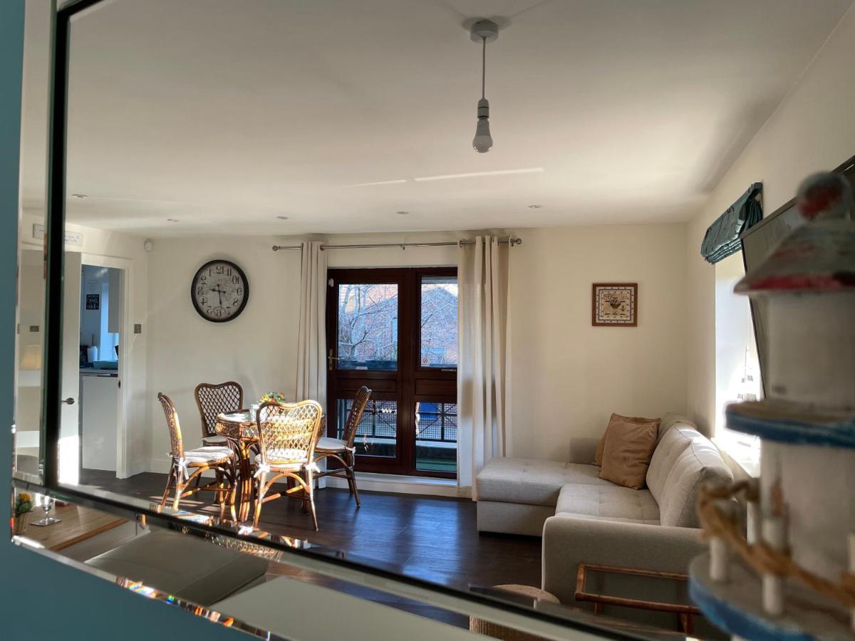 St Georges Balcony Suite With Parking بورتسماوث المظهر الخارجي الصورة