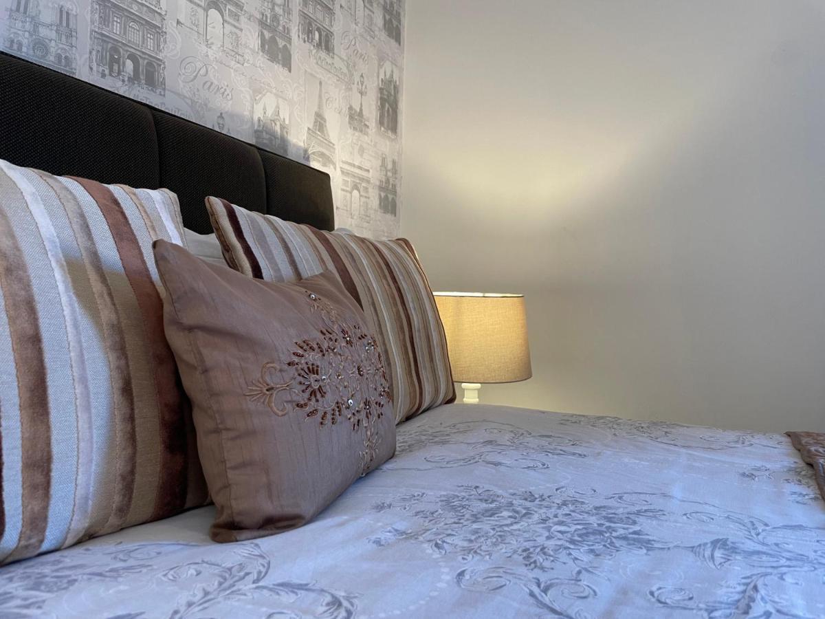 St Georges Balcony Suite With Parking بورتسماوث المظهر الخارجي الصورة